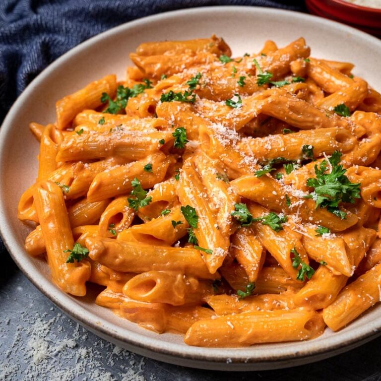 Penne Pasta with Parma Rosa Sauce - Antojos Argentinos